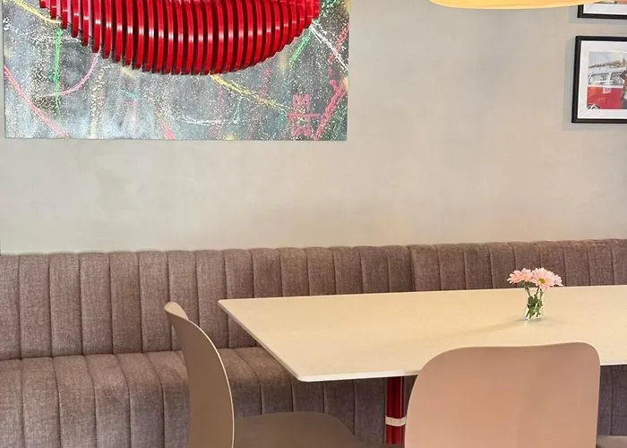 Mistral 호텔 네세부르